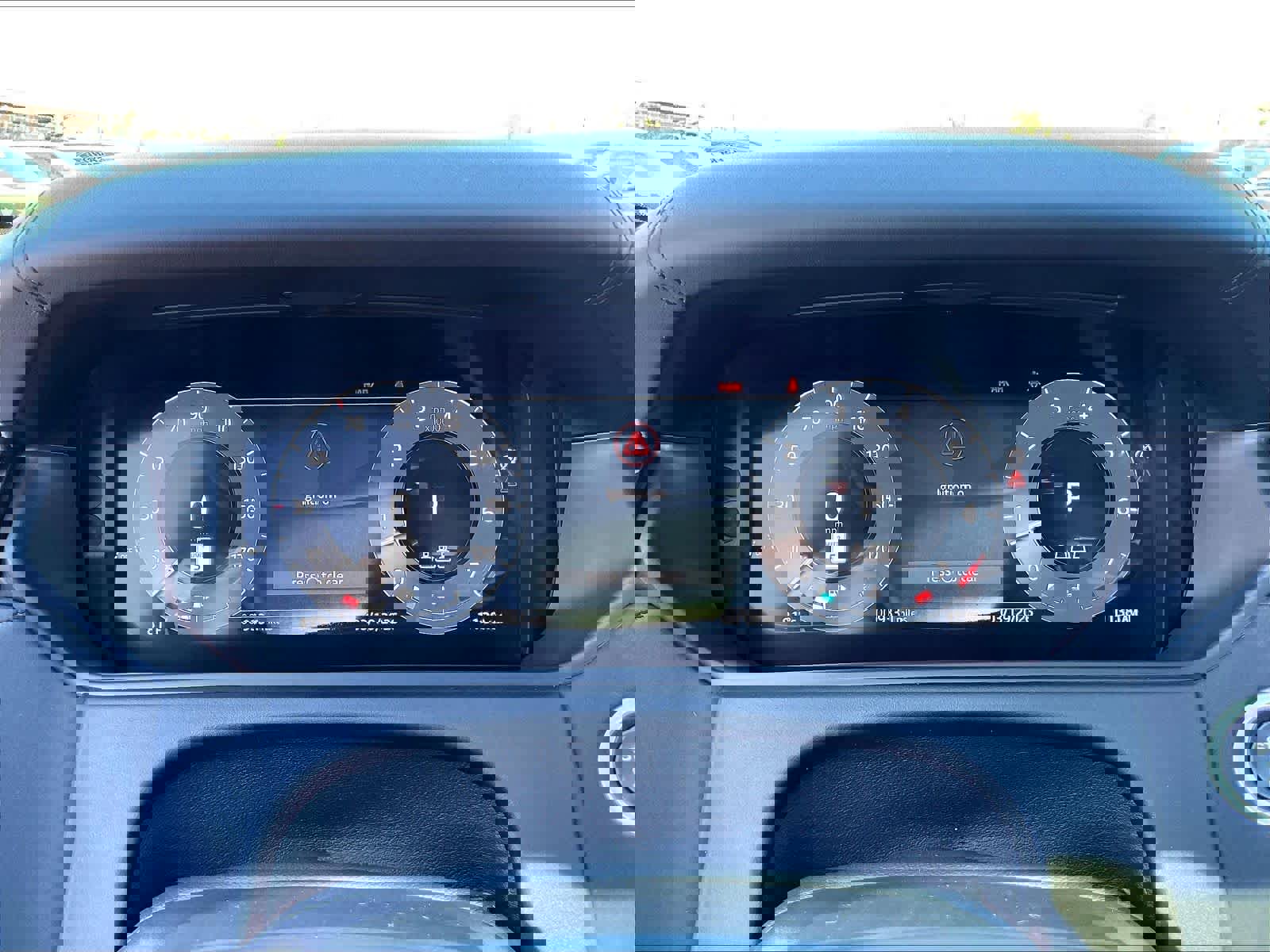 Used 2026 Land Rover Range Rover Velar Dynamic SE image 22