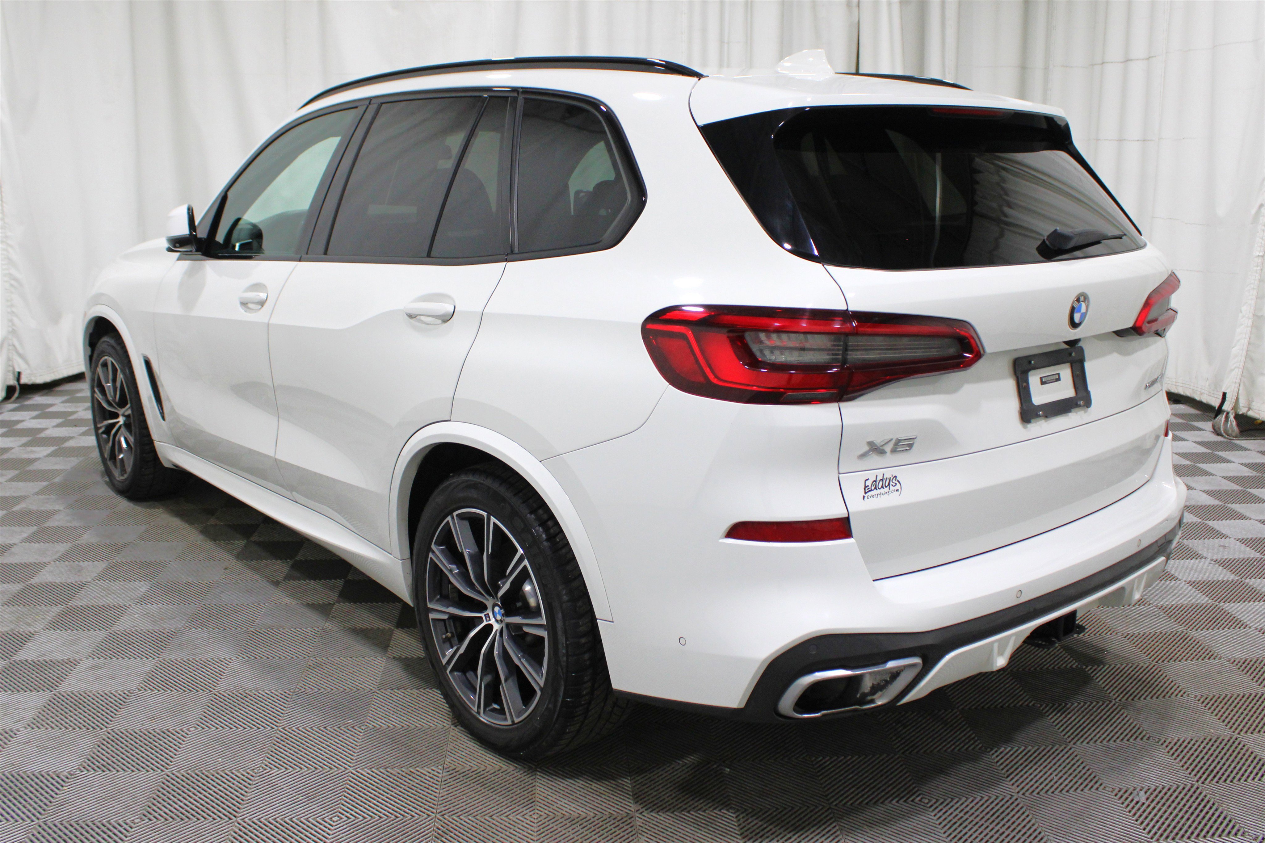 Used 2019 BMW X5 xDrive40i w/ M Sport Package image 32