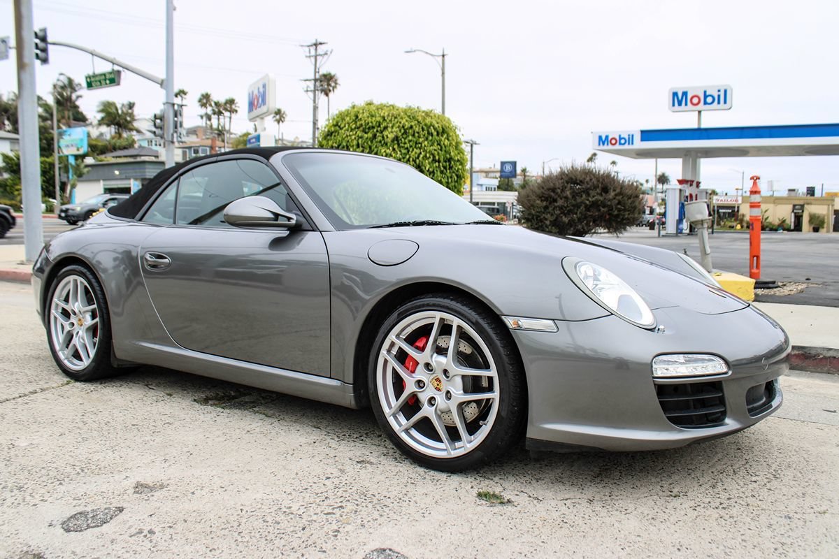 Used 2010 Porsche 911 Carrera S RWD image 40