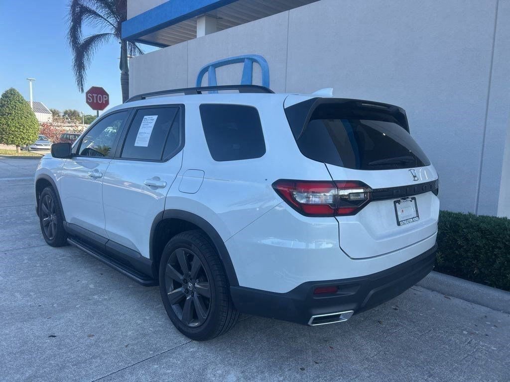 Certified 2025 Honda Pilot Sport image 6