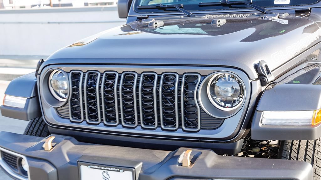 New 2026 Jeep Gladiator Sport AWD/4WD image 6