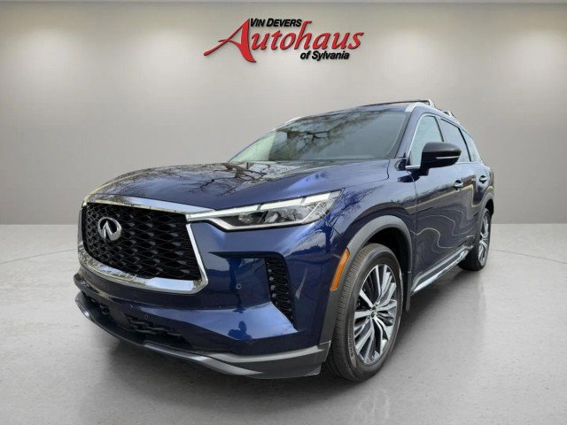 Used 2023 INFINITI QX60 Sensory w/ Vision Package AWD/4WD image 3
