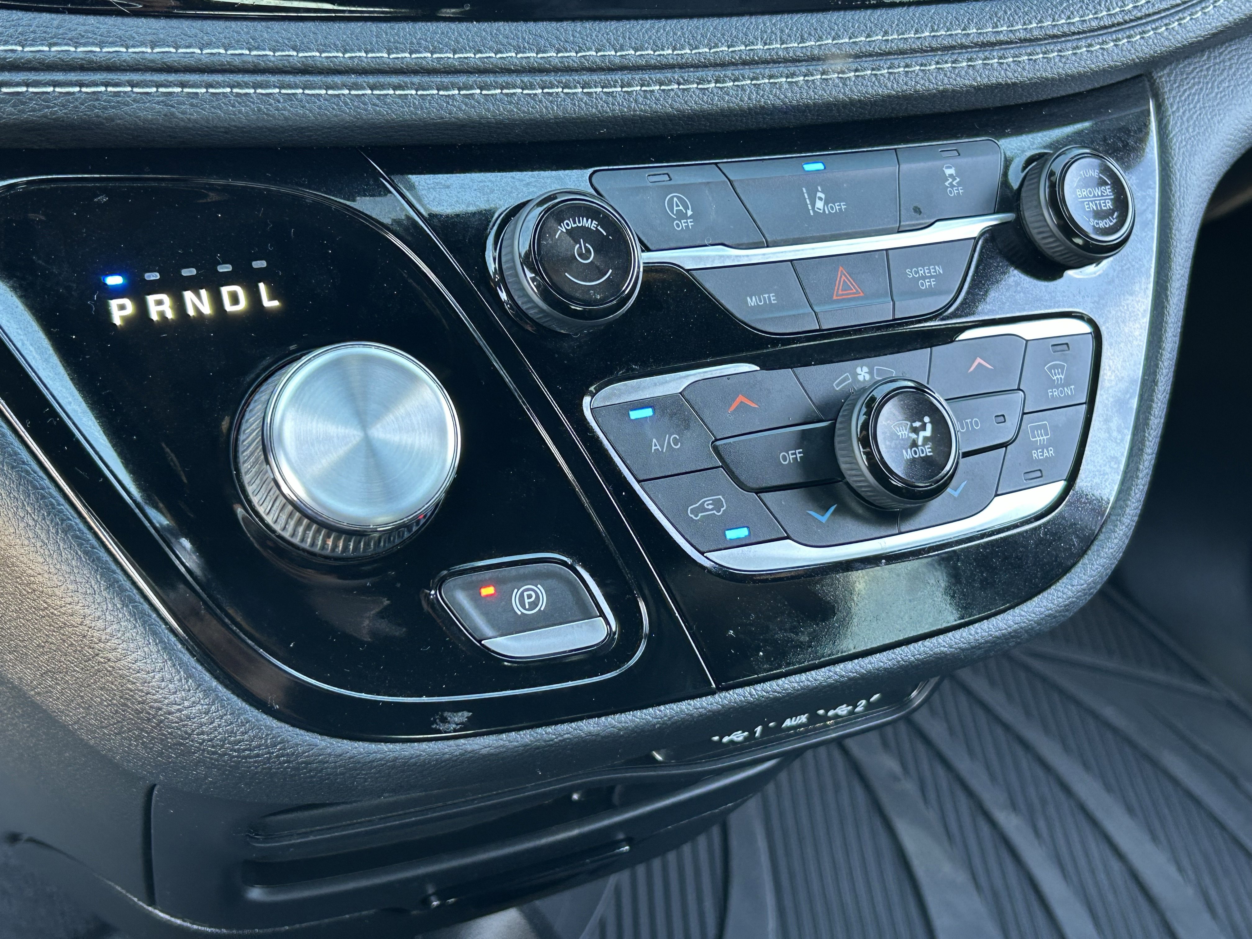 Certified 2022 Chrysler Pacifica Touring-L w/ S Appearance Package image 27