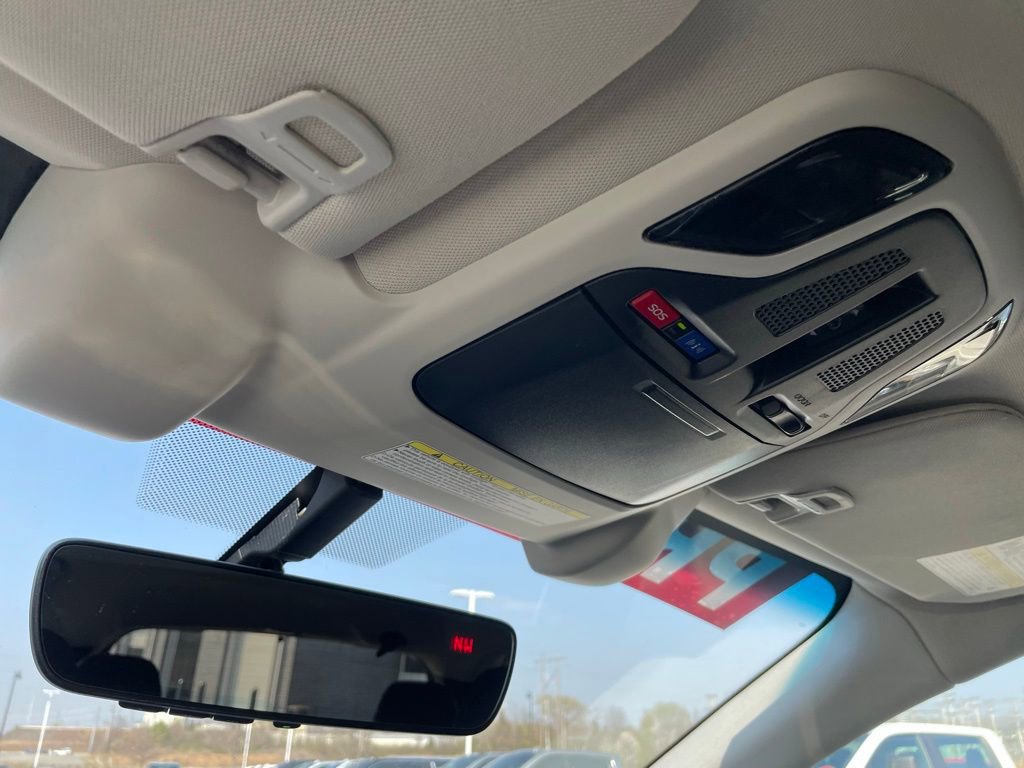 Used 2022 Subaru Outback Limited image 19