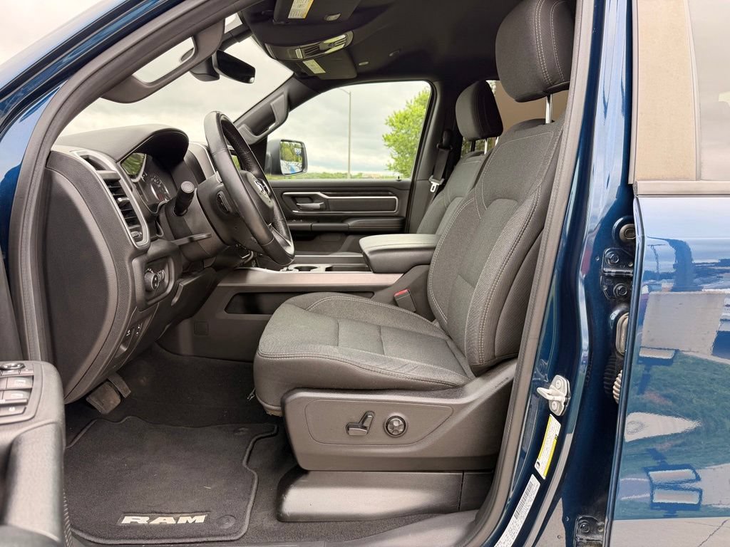 Used 2019 RAM 1500 Big Horn AWD/4WD image 2