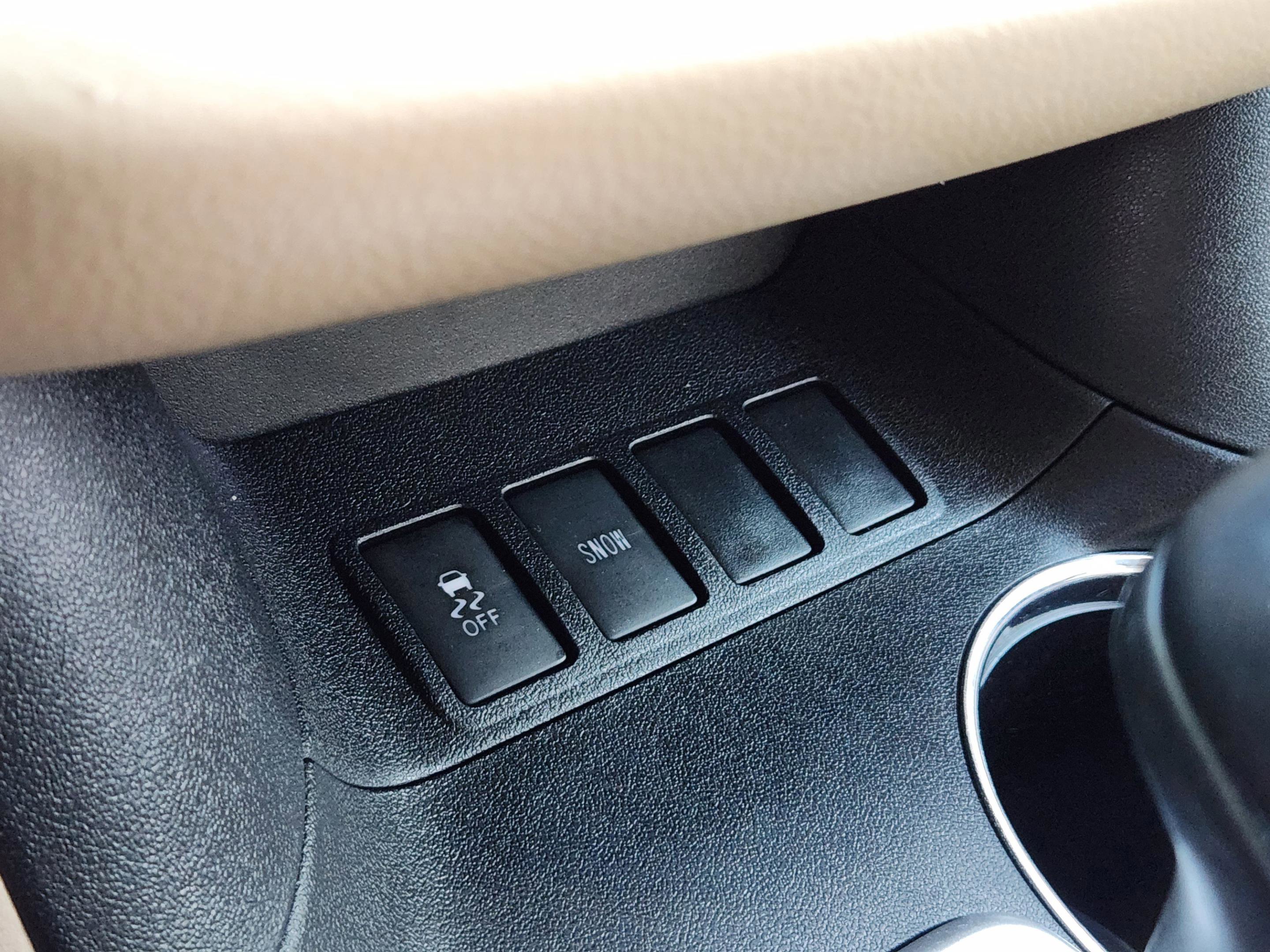 Used 2015 Toyota Highlander XLE image 11