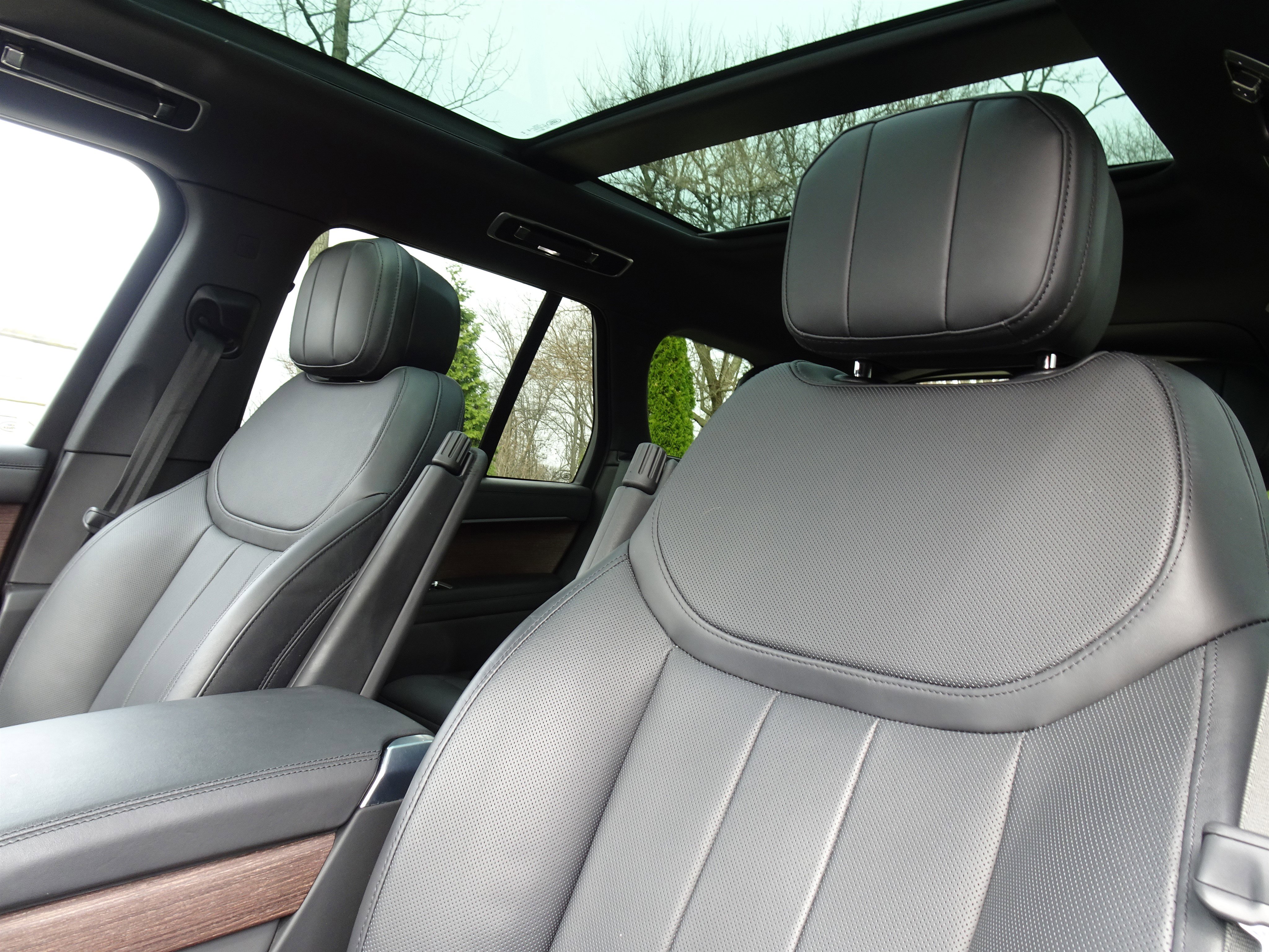 Certified 2023 Land Rover Range Rover SE image 14