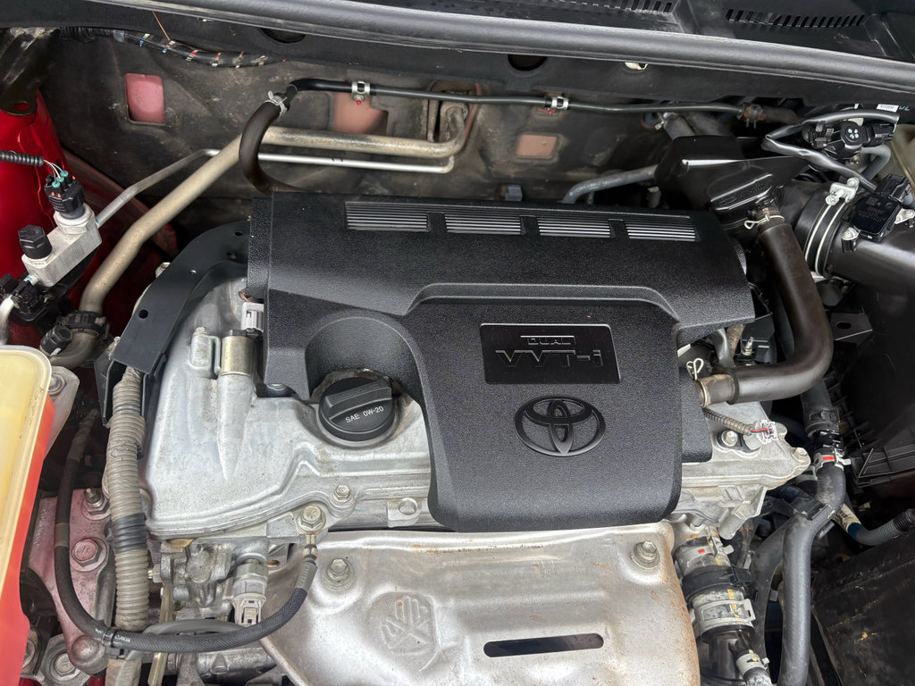 Used 2016 Toyota RAV4 XLE AWD/4WD image 30