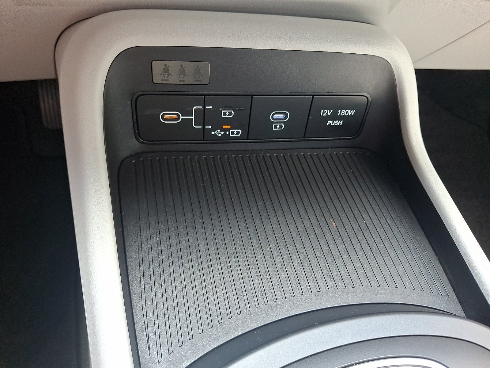 Certified 2025 Hyundai Kona SE AWD/4WD image 24