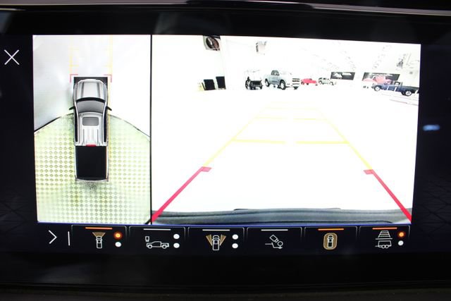 Used 2025 GMC Sierra 1500 AT4X image 4