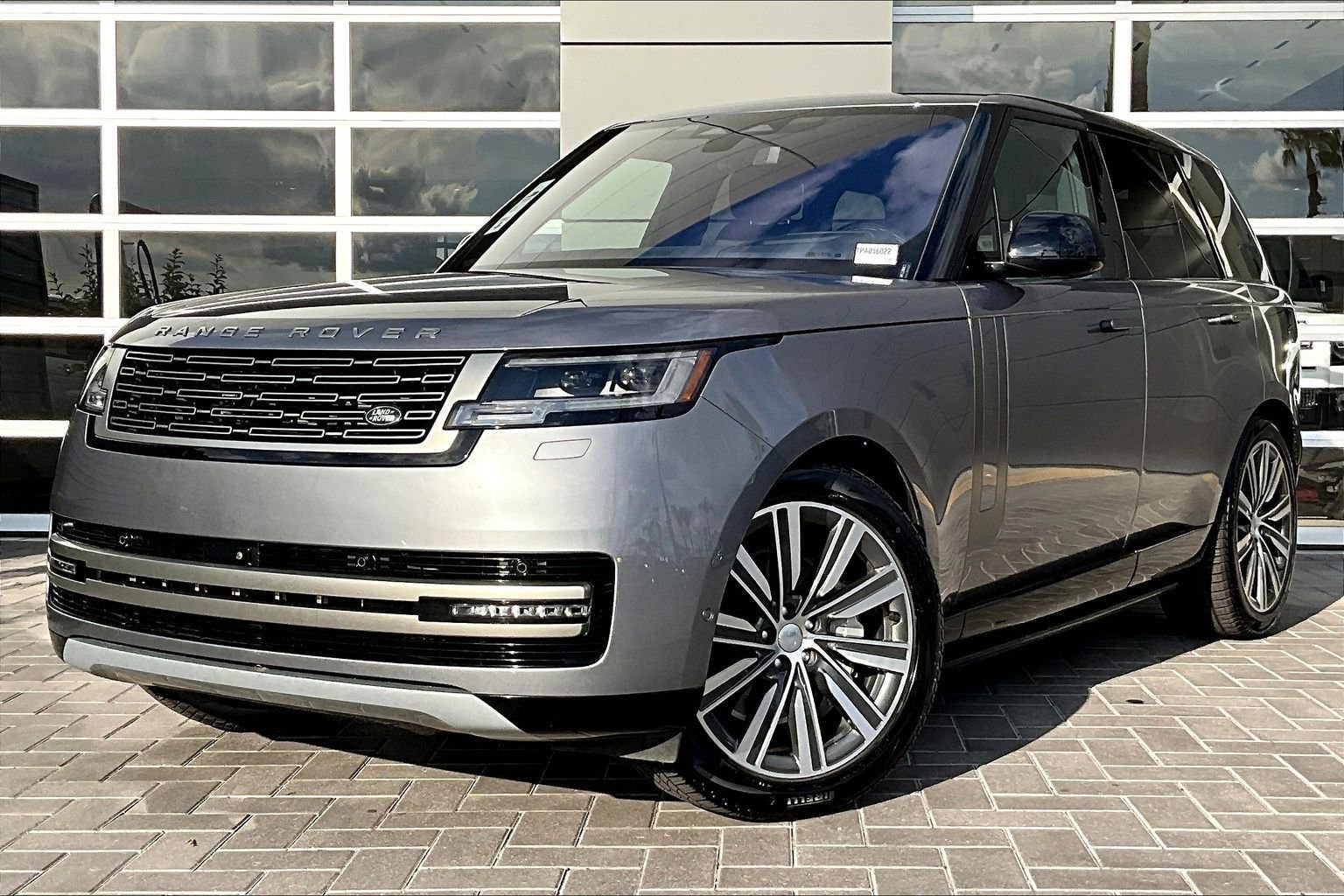 Used 2023 Land Rover Range Rover SE