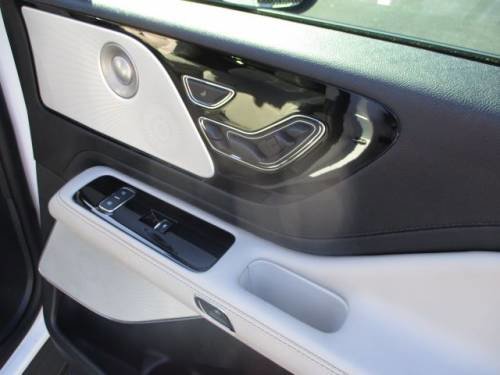 Used 2025 Lincoln Aviator Reserve w/ Equipment Group 201A image 18