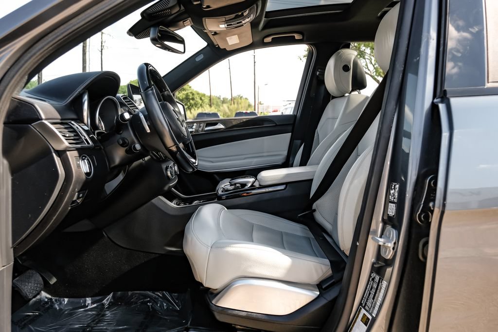 Used 2018 Mercedes-Benz GLS 550 4MATIC image 41