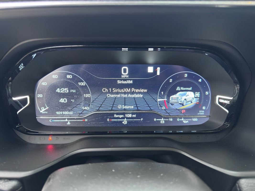 Used 2022 GMC Yukon Denali w/ Denali Premium Package image 22