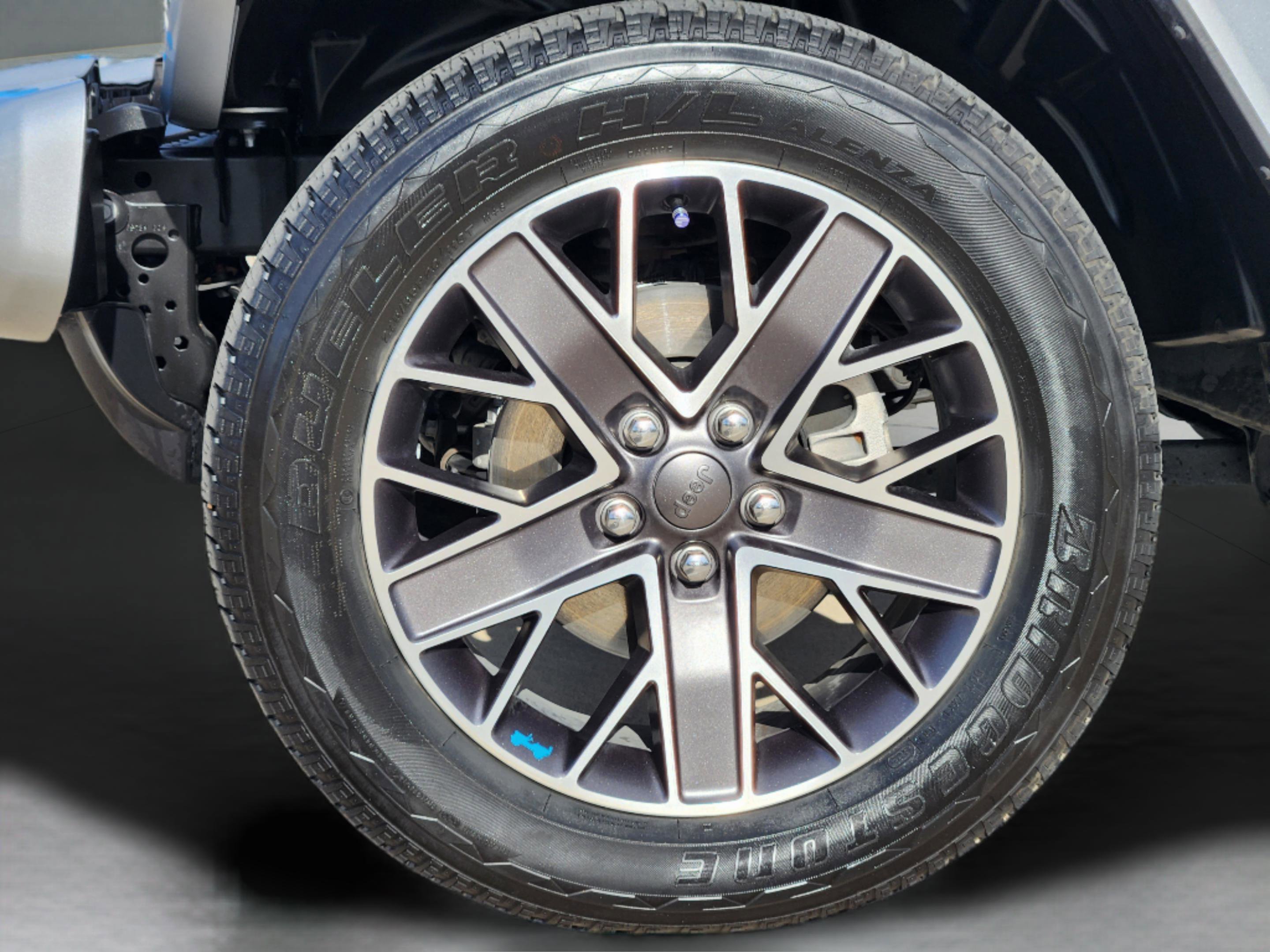 Used 2022 Jeep Wrangler Unlimited Sahara image 43