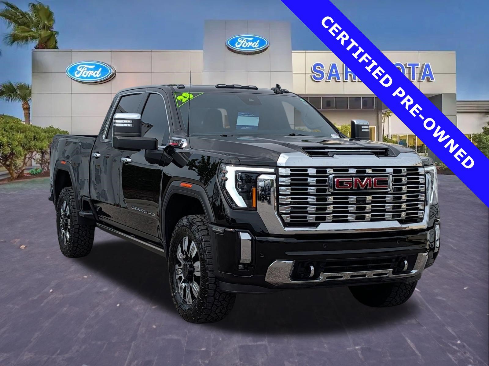 Used 2025 GMC Sierra 3500 Denali w/ Denali Reserve Package AWD/4WD image 1