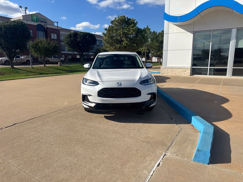New 2027 Honda HR-V LX image 3