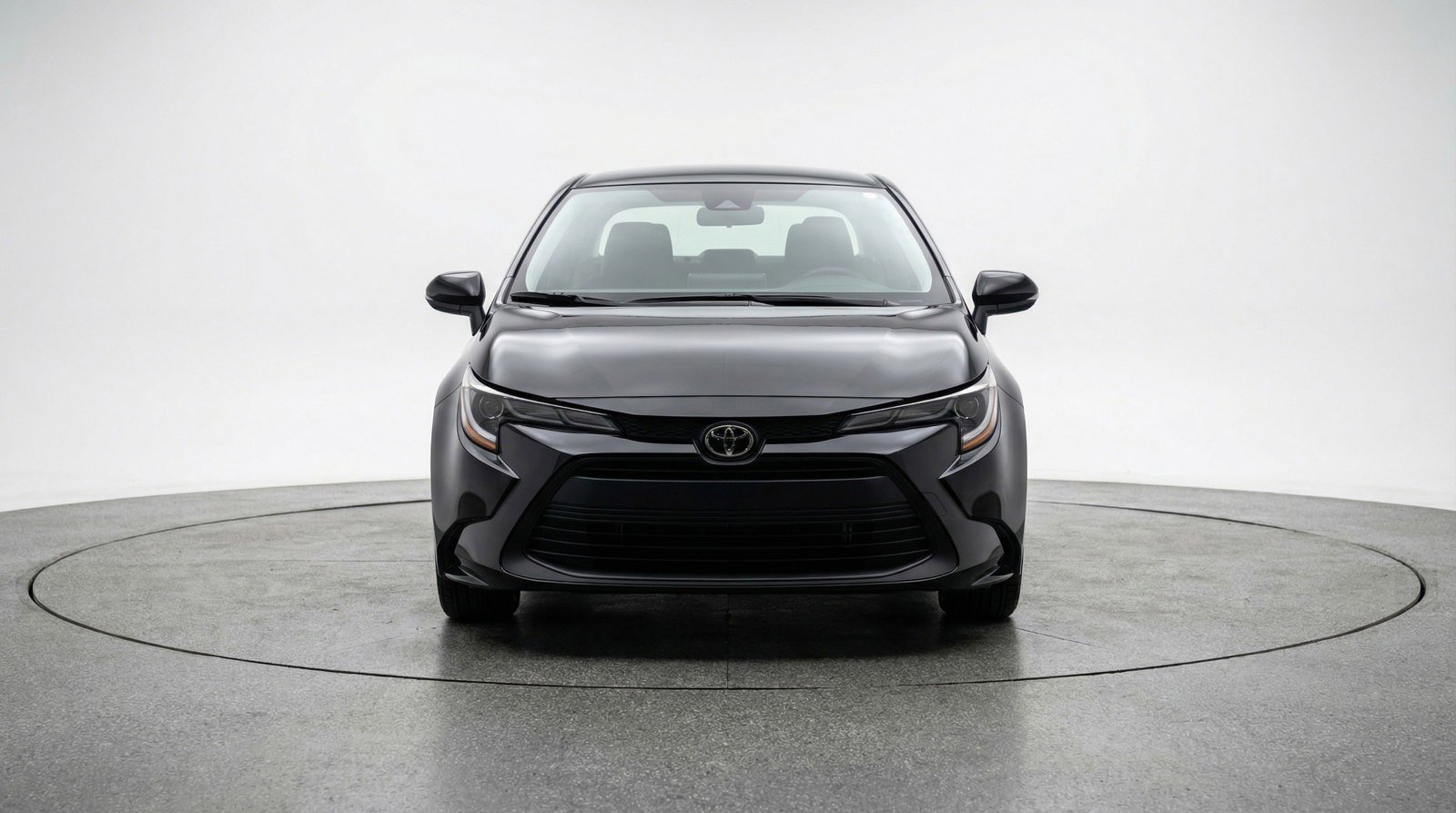 Used 2025 Toyota Corolla LE FWD image 2