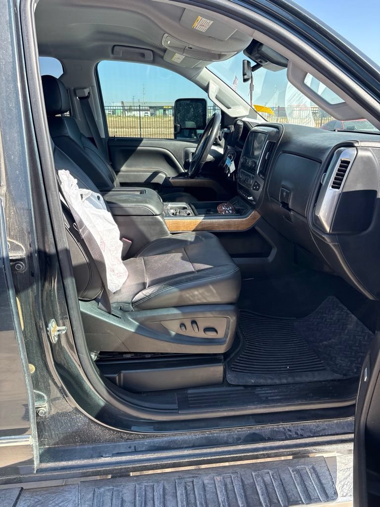 Used 2018 Chevrolet Silverado 3500 LTZ w/ Duramax Plus Package AWD/4WD image 18