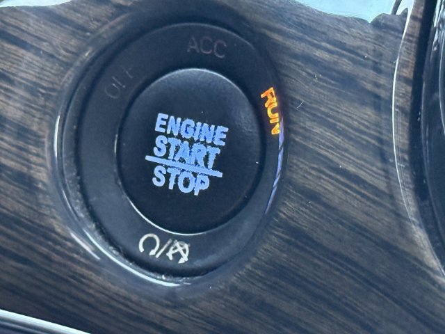 Certified 2020 Jeep Grand Cherokee Summit AWD/4WD image 18