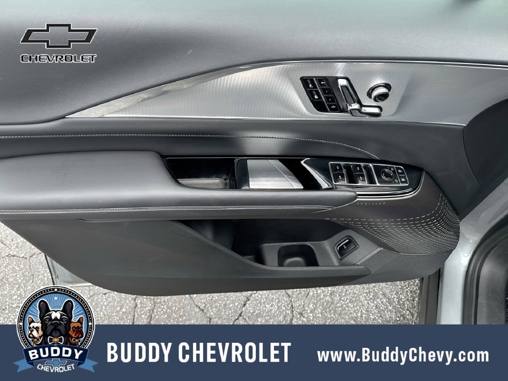 Used 2024 Cadillac Lyriq Tech RWD image 15