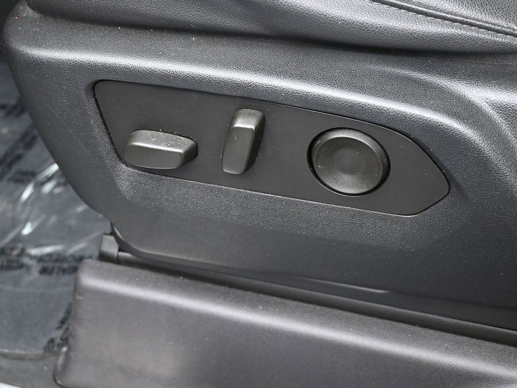 Used 2023 Chevrolet Silverado 1500 LTZ w/ LTZ Premium Package image 12