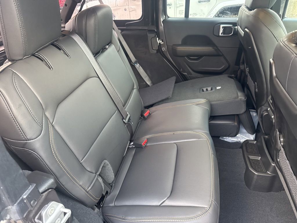 New 2025 Jeep Wrangler Unlimited Sahara AWD/4WD image 52