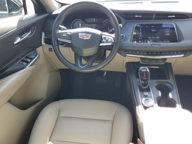 Used 2022 Cadillac XT4 Luxury w/ Driver Awareness Package image 16