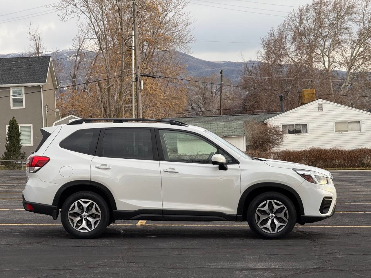 Used 2021 Subaru Forester Premium image 4