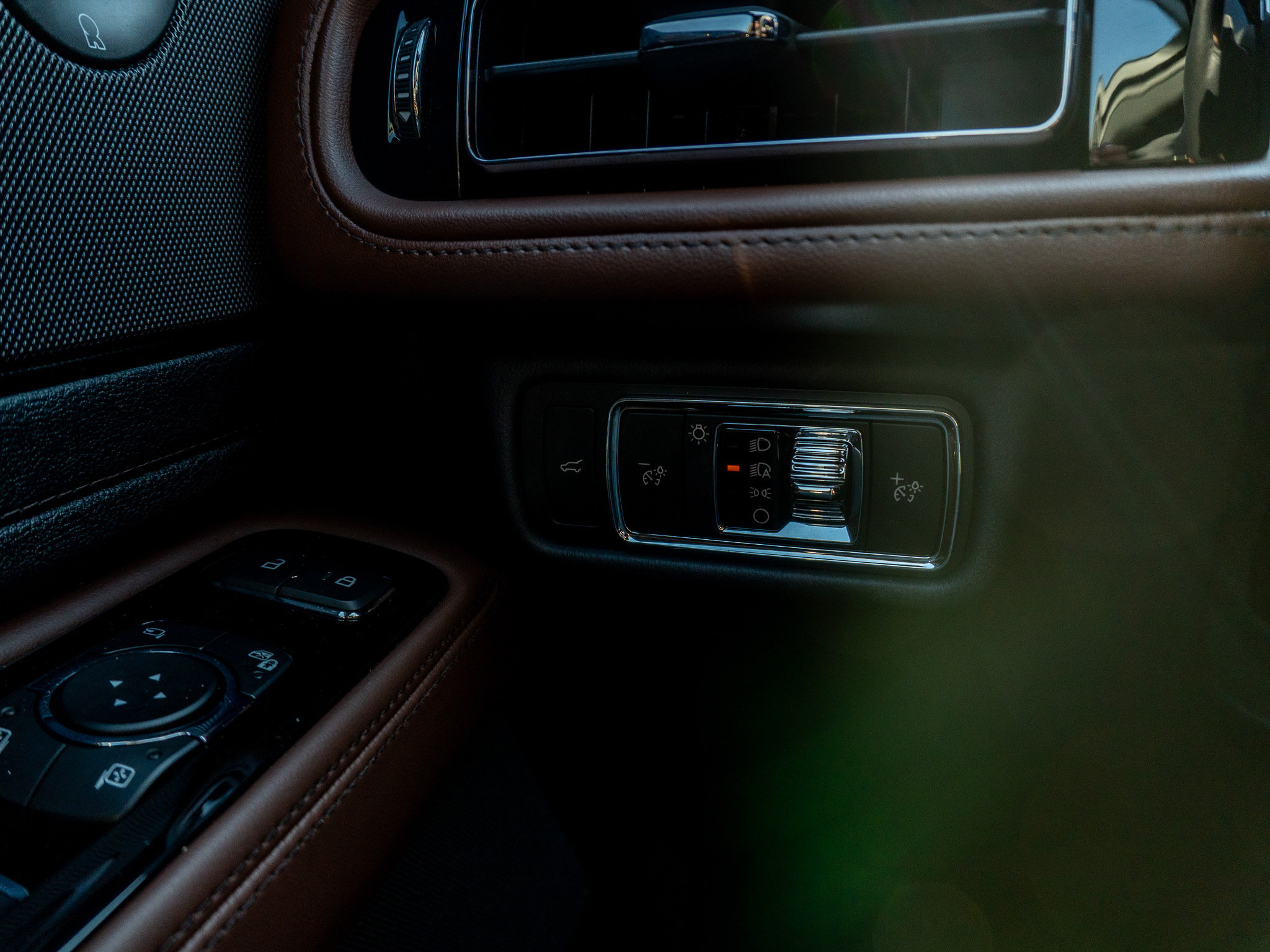 Used 2026 Lincoln Aviator Reserve AWD/4WD image 27