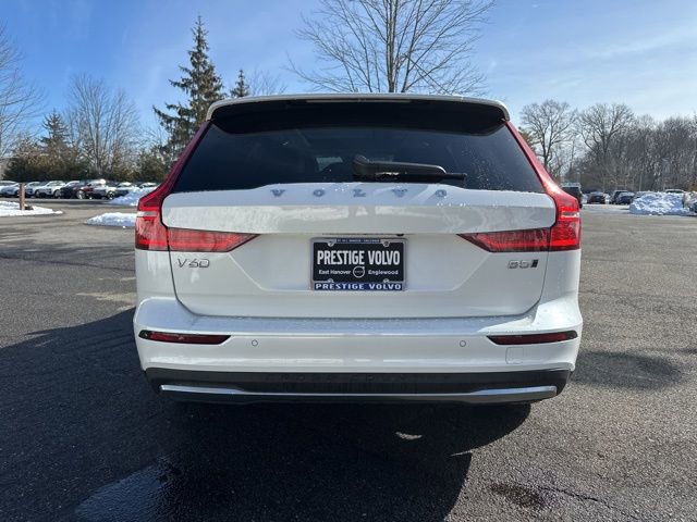 Certified 2025 Volvo V60 B5 Cross Country Plus image 7