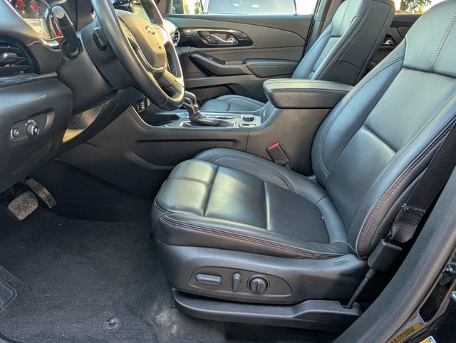 Used 2023 Chevrolet Traverse RS w/ LPO, Floor Liner Package AWD/4WD image 16