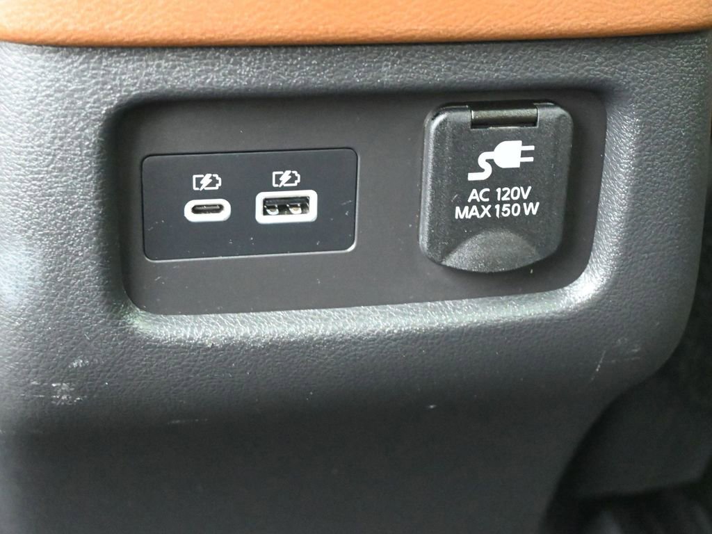 Used 2023 Nissan Pathfinder Platinum image 22