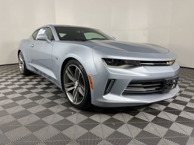 Used 2017 Chevrolet Camaro LT w/ RS Package image 2
