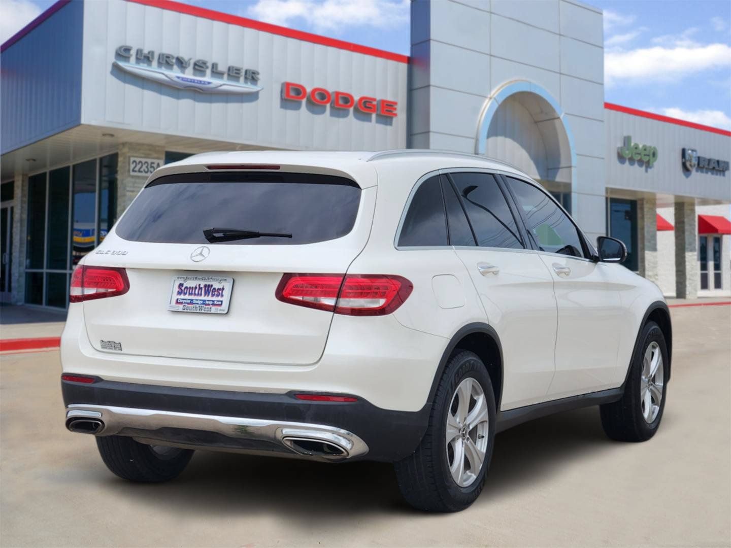 Used 2018 Mercedes-Benz GLC 300 image 5