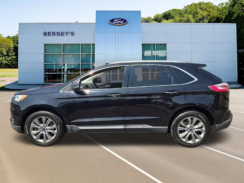 Certified 2019 Ford Edge Titanium w/ Cold Weather Package AWD/4WD image 15