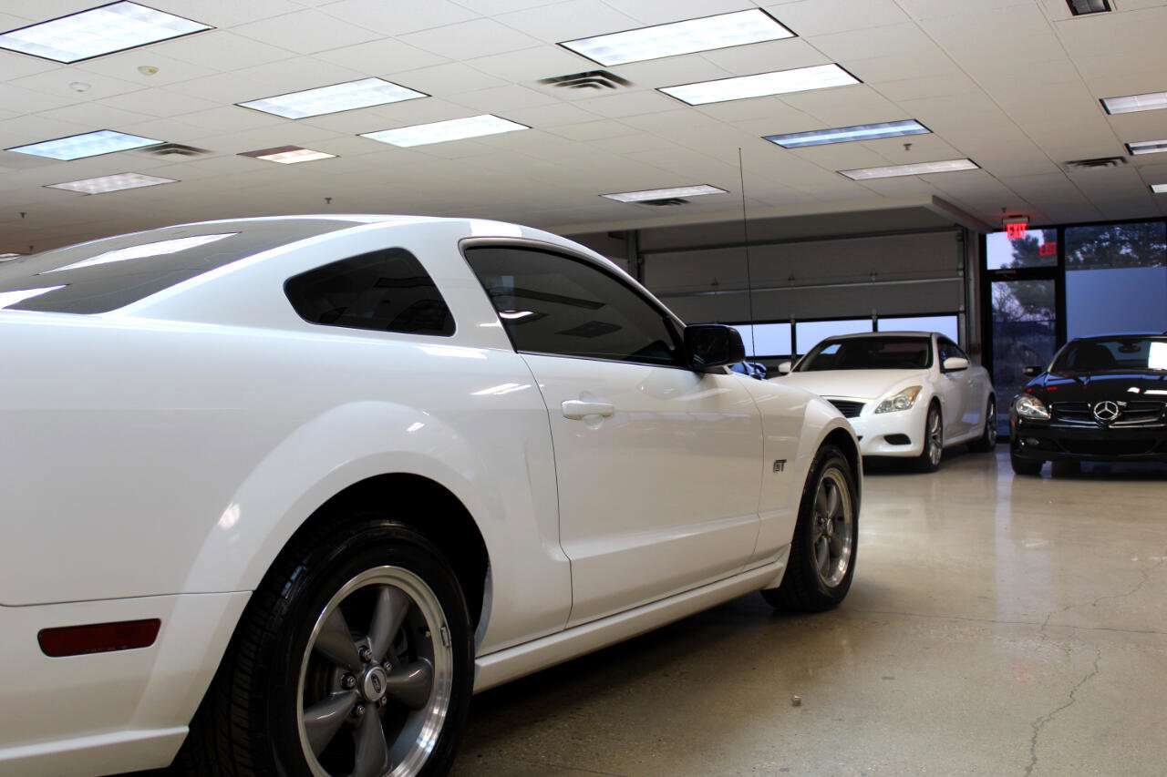 Used 2005 Ford Mustang GT image 23