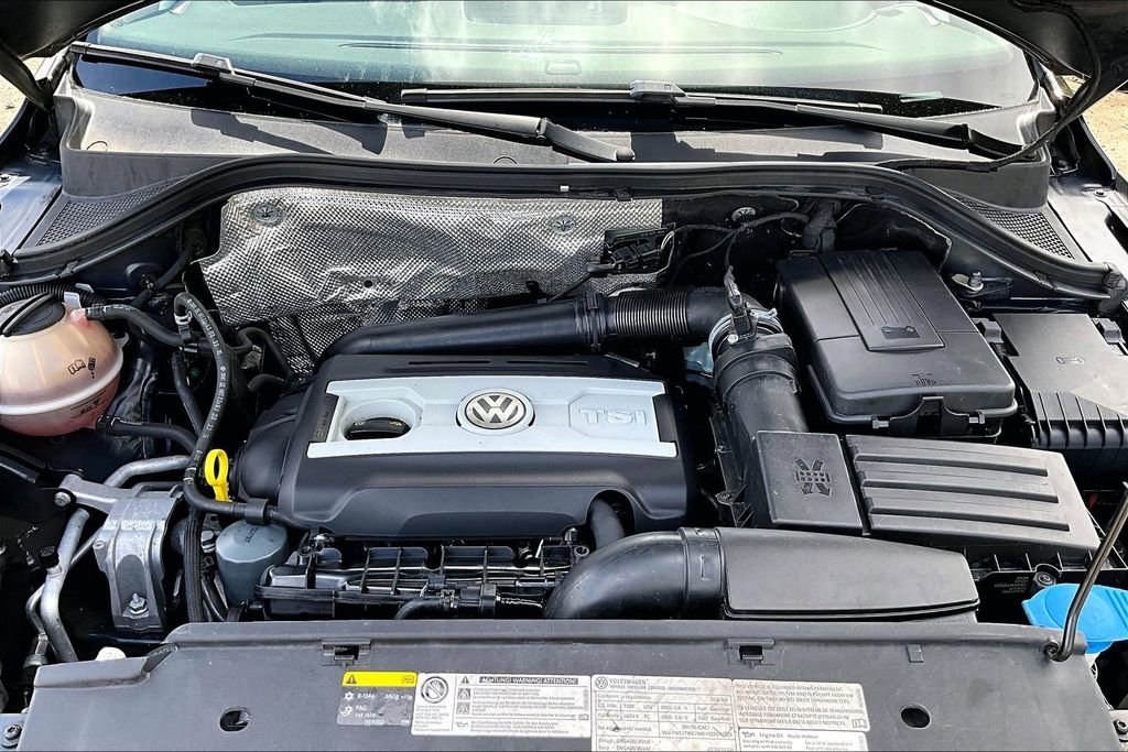 Used 2016 Volkswagen Tiguan SE AWD/4WD image 30