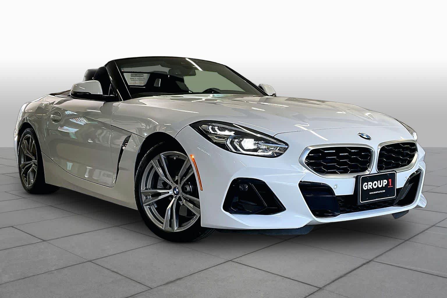 Used 2023 BMW Z4 sDrive30i w/ Convenience Package RWD image 2