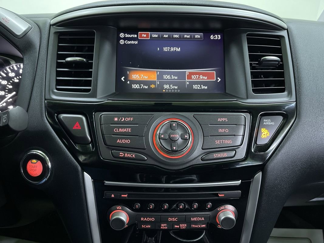 Used 2020 Nissan Pathfinder S image 21