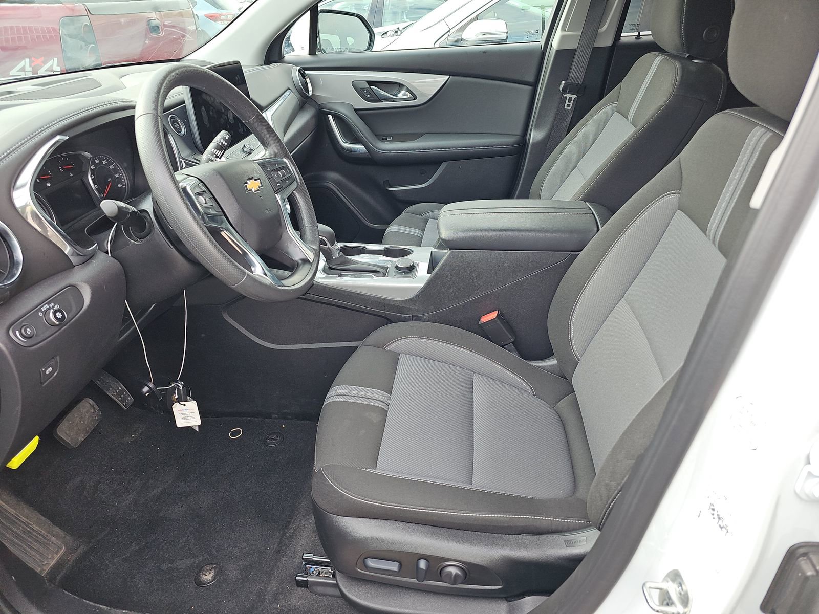 Used 2025 Chevrolet Blazer LT AWD/4WD image 13