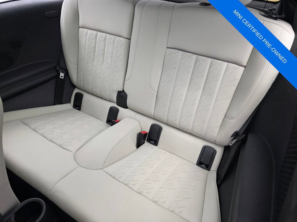 Used 2025 MINI Cooper 2-Door Hardtop FWD image 13