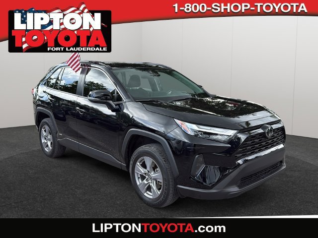 Used 2025 Toyota RAV4 XLE w/ Convenience Package AWD/4WD image 1