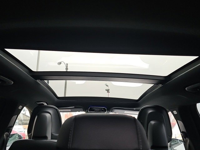 New 2026 Mercedes-Benz GLC 300 4MATIC image 9