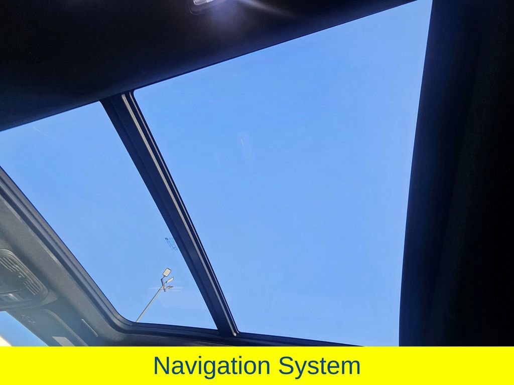 Used 2022 Cadillac Escalade Premium Luxury image 29