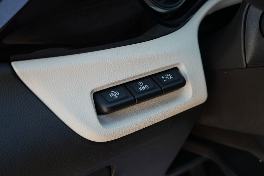 Used 2023 Buick Encore GX Essence w/ Advanced Technology Package image 11