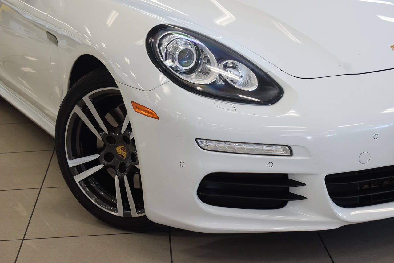 Used 2016 Porsche Panamera AWD/4WD image 4