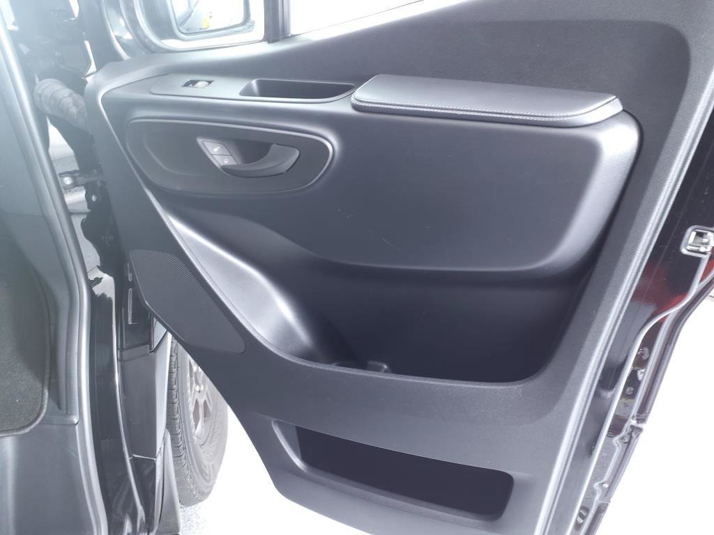 Used 2022 Mercedes-Benz Sprinter 2500 image 31