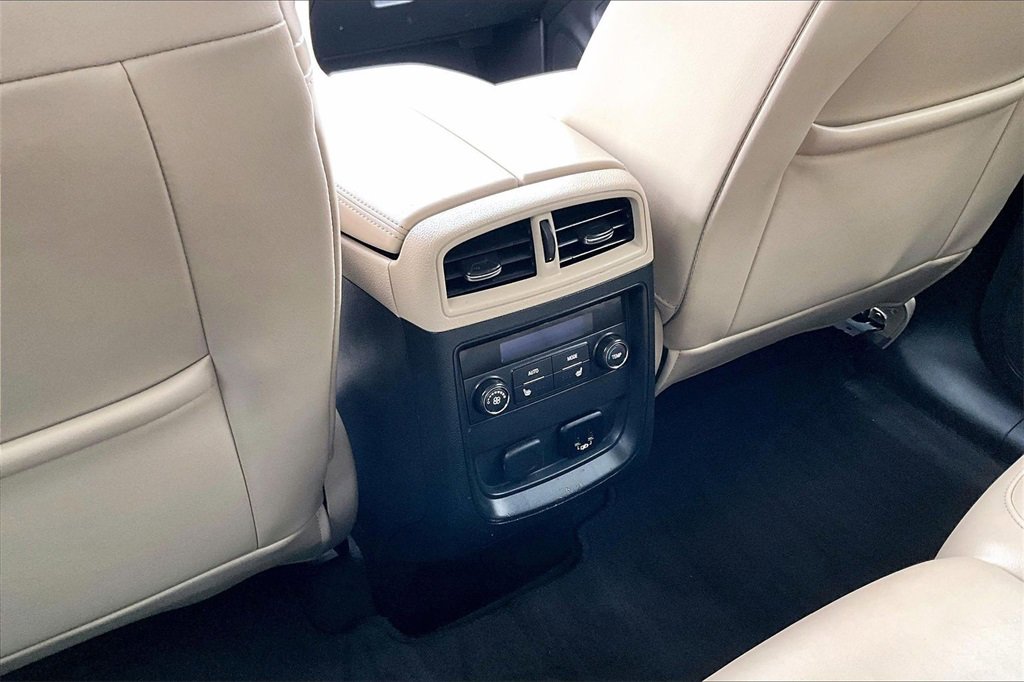 Used 2017 Buick Envision Essence image 28