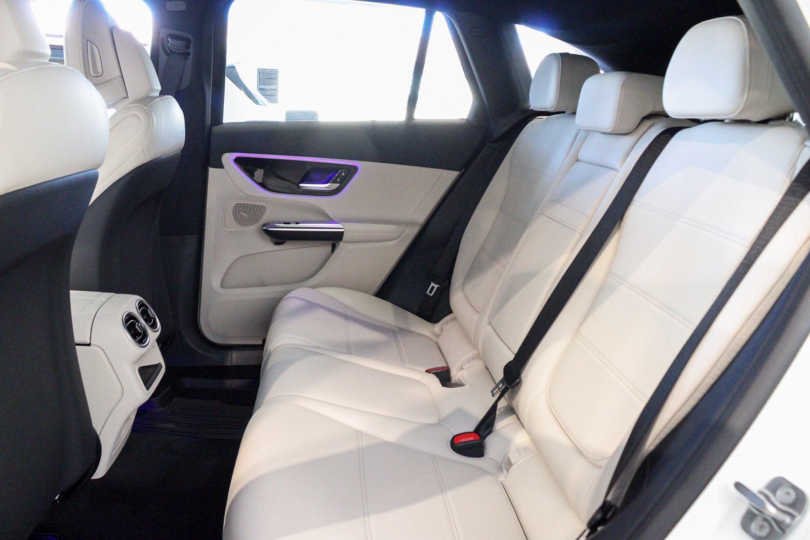New 2027 Mercedes-Benz GLC 350e 4MATIC image 17